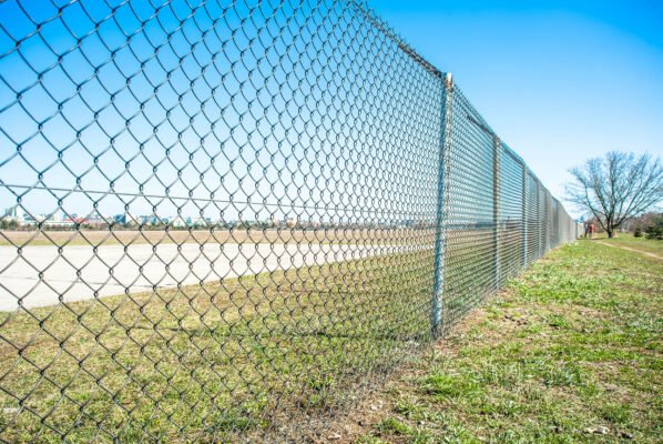 CHAIN LINK FENCE