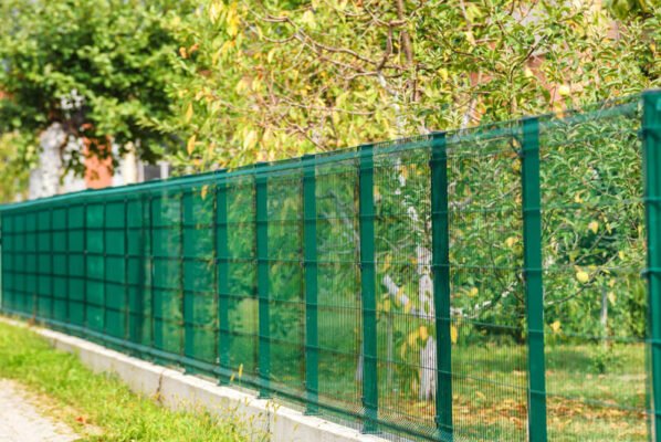 PANEL FENCE APPLICATION