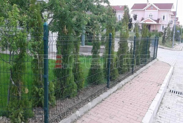 standard panel fence manufacturer